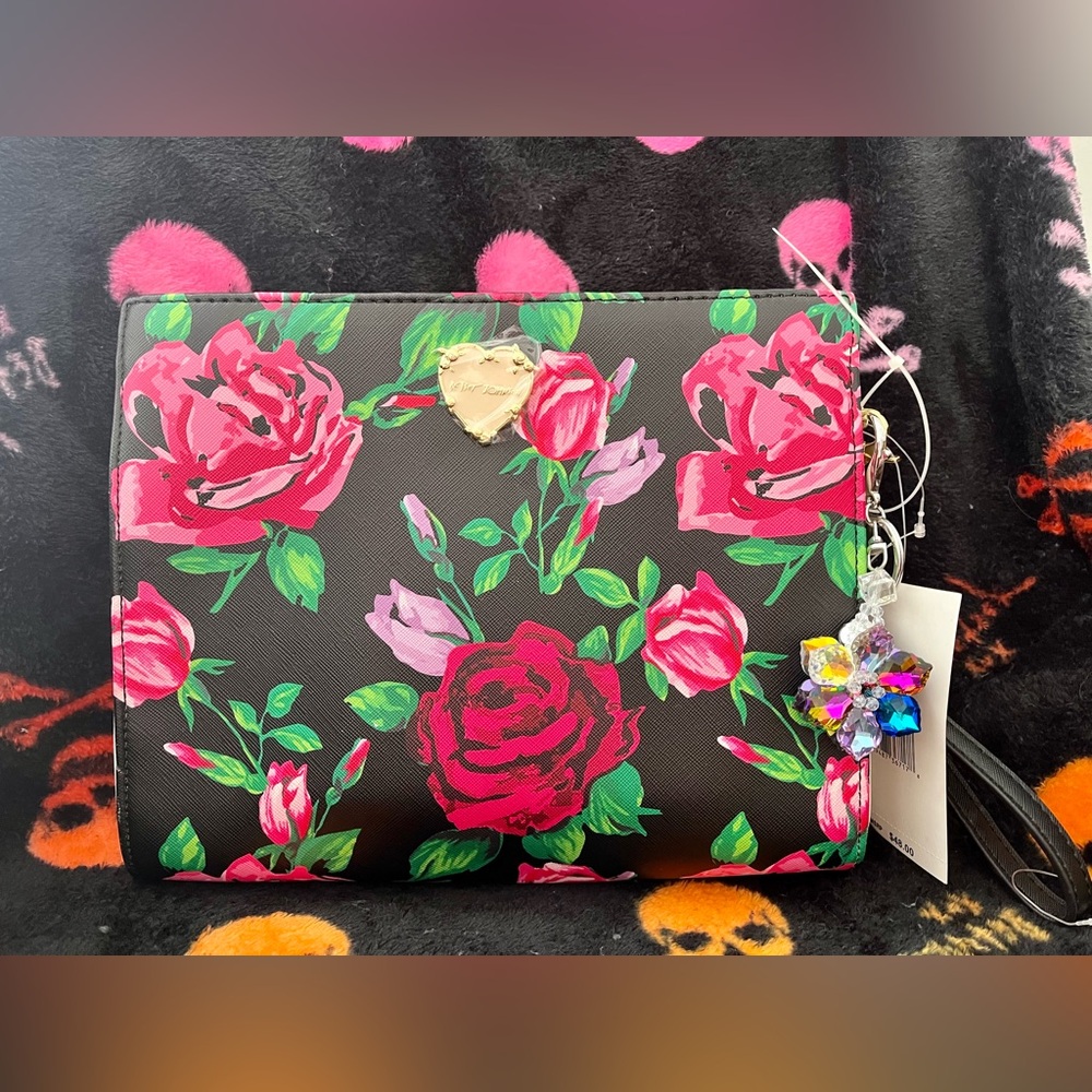 Betsey Johnson floral convertible wristlet Handbag Floral 10”x8” Clutch